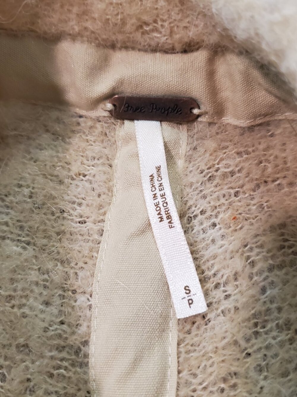 Free People Stand & Deliver Oversized Cream Wool Alpaca Snap Shawl - Small - Picture 6 of 9